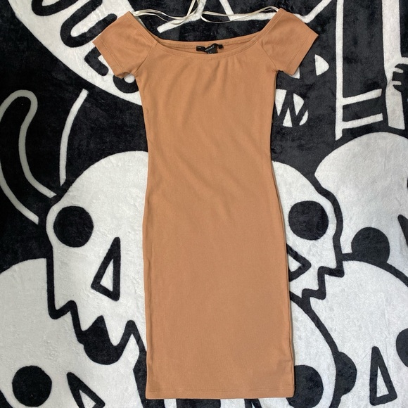 NWT Forever 21 Salmon/Coral Off-The-Shoulder Bodycon Dress, Size Small - Picture 1 of 6